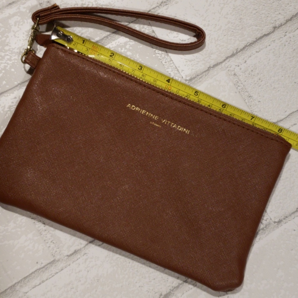 Adrienne Vittadini Wristlet - Picture 5 of 6